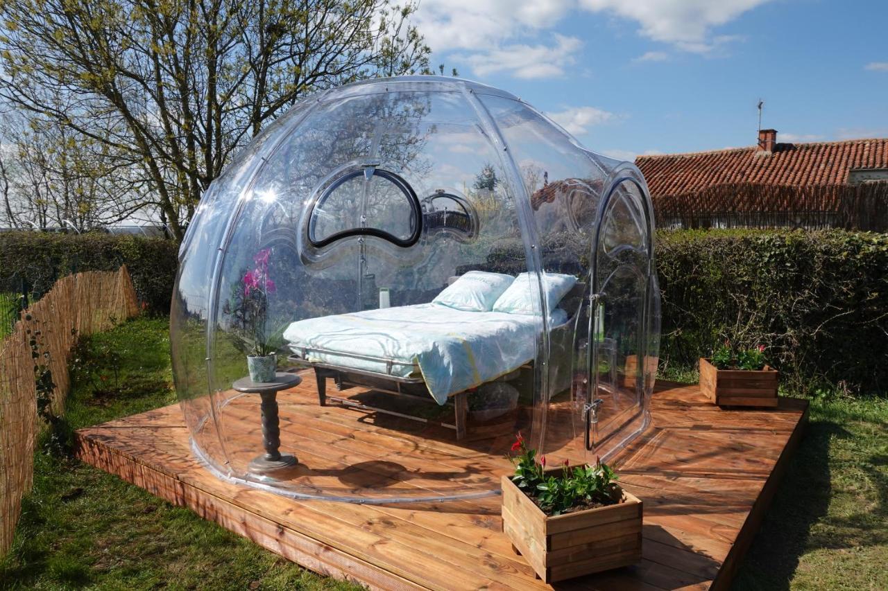 Gite 4 Etoiles Avec Hebergement Insolite - 10 Personnes Foussais Екстериор снимка